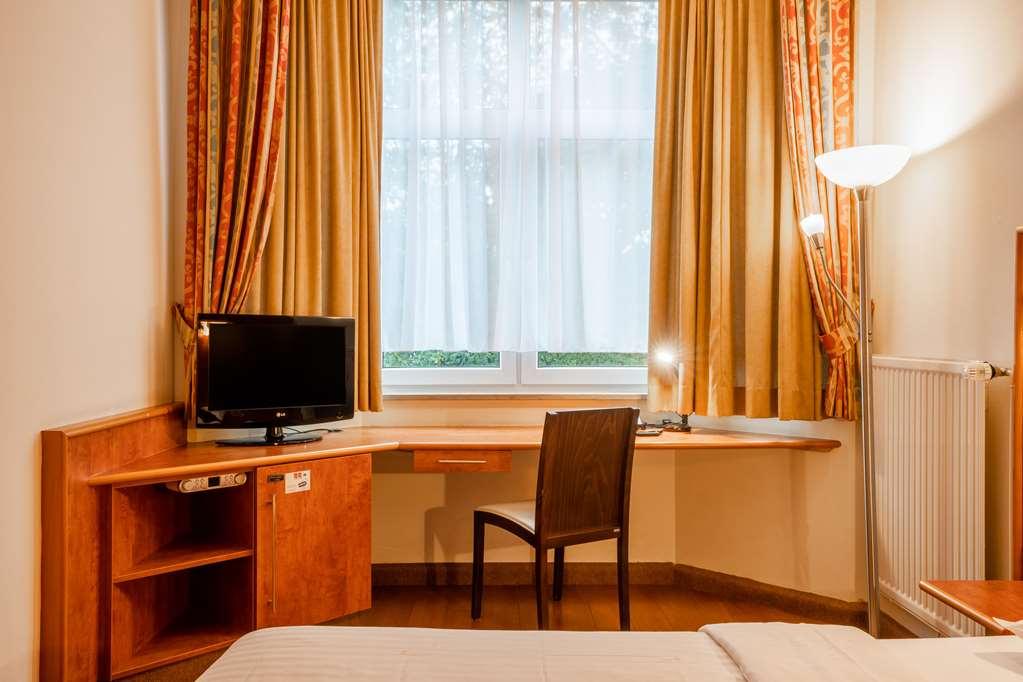 1, 2, Sleep Boardinghouse Unterschleissheim Zentrum Værelse billede