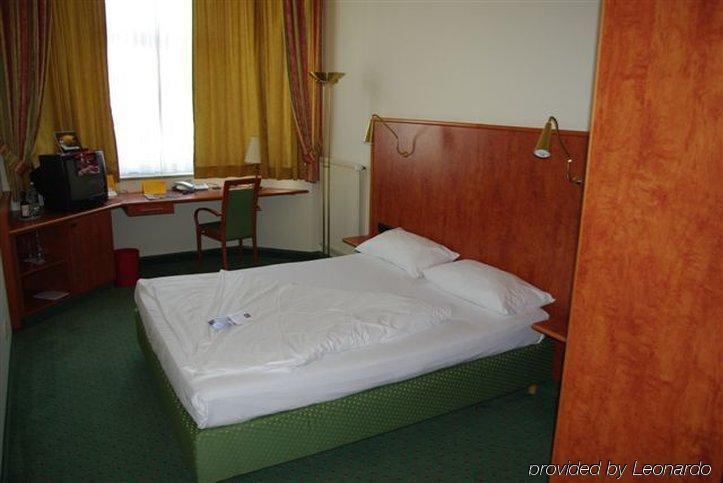 1, 2, Sleep Boardinghouse Unterschleissheim Zentrum Eksteriør billede