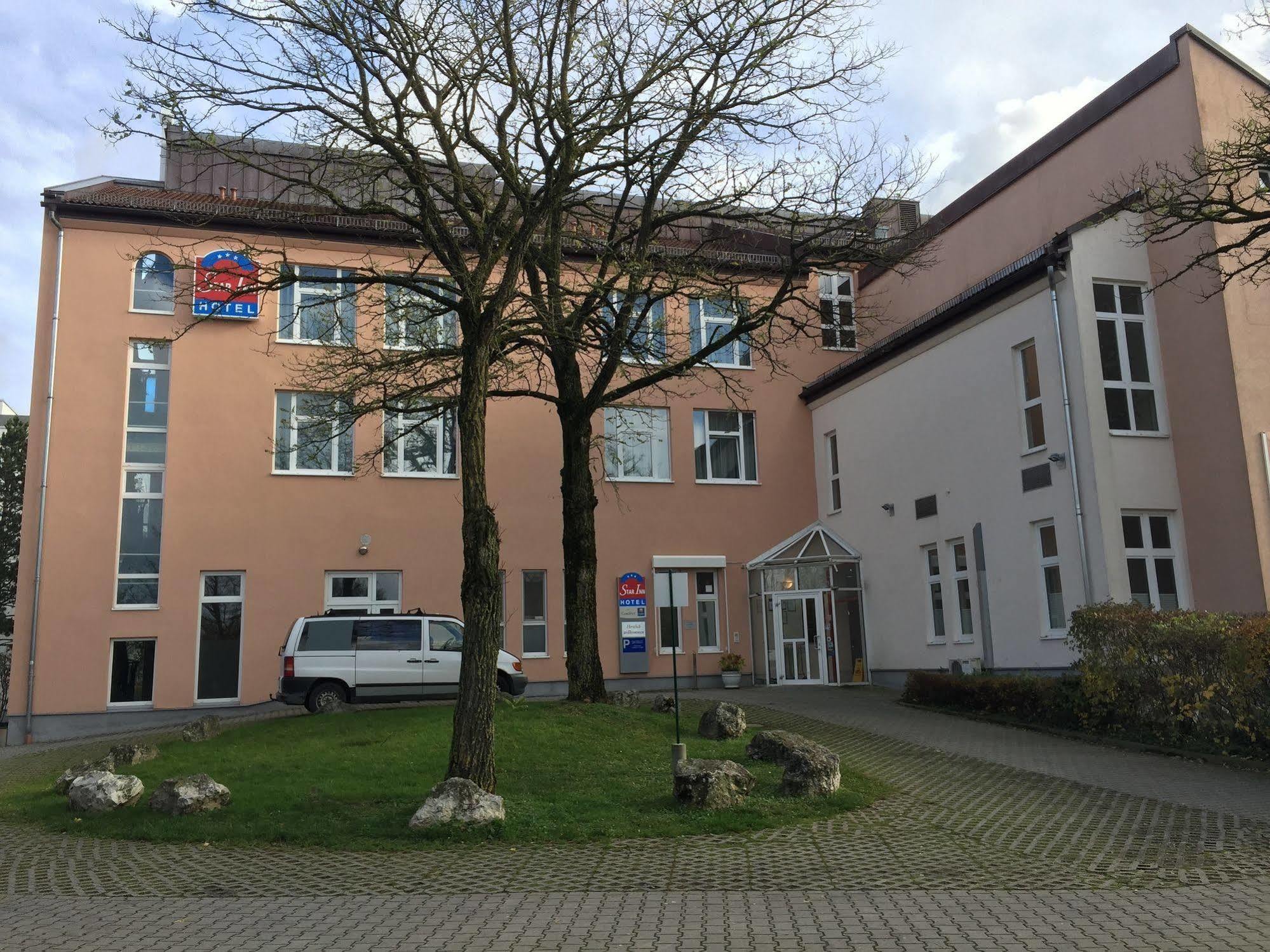 1, 2, Sleep Boardinghouse Unterschleissheim Zentrum Eksteriør billede