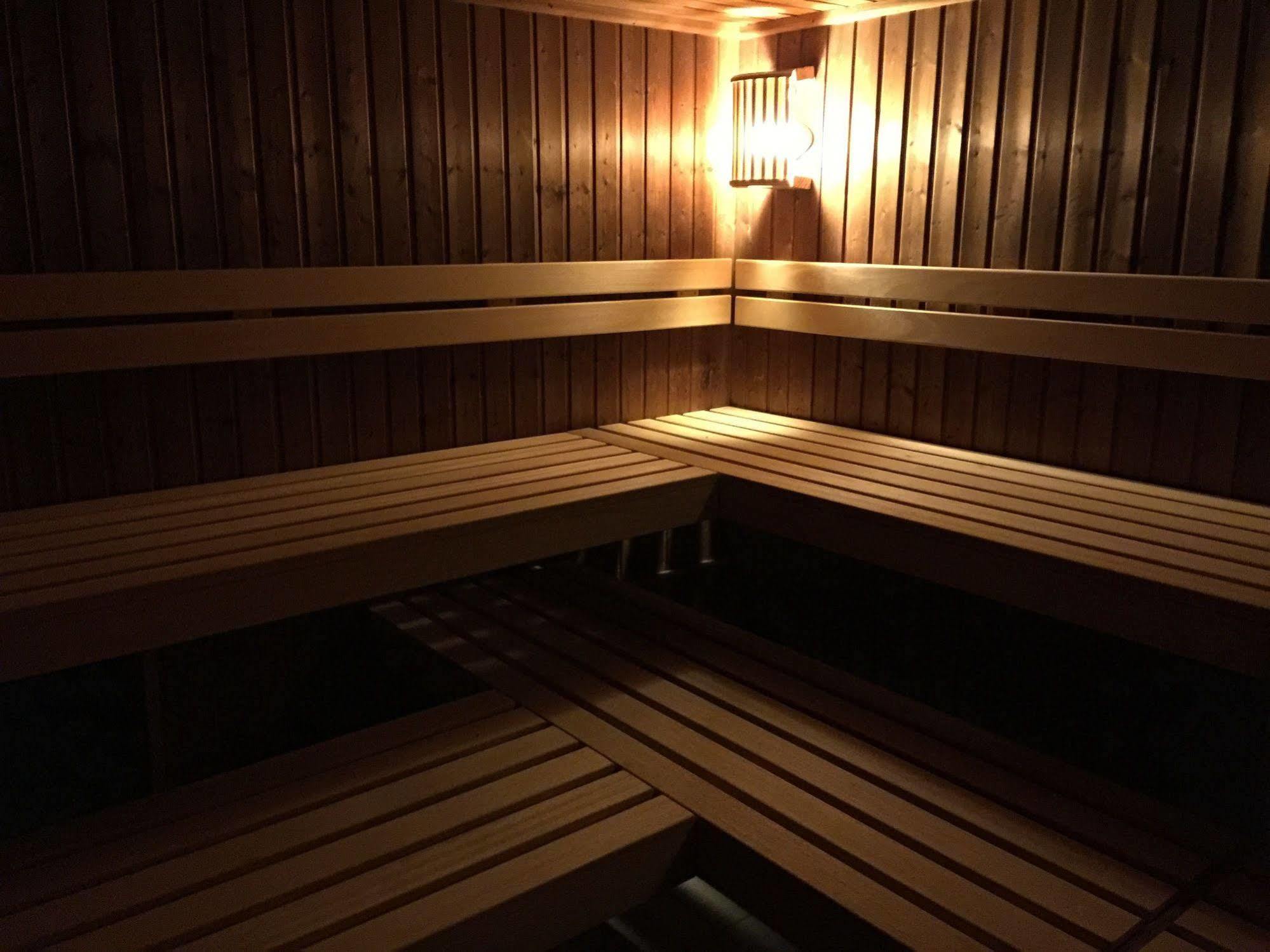 1, 2, Sleep Boardinghouse Unterschleissheim Zentrum Eksteriør billede